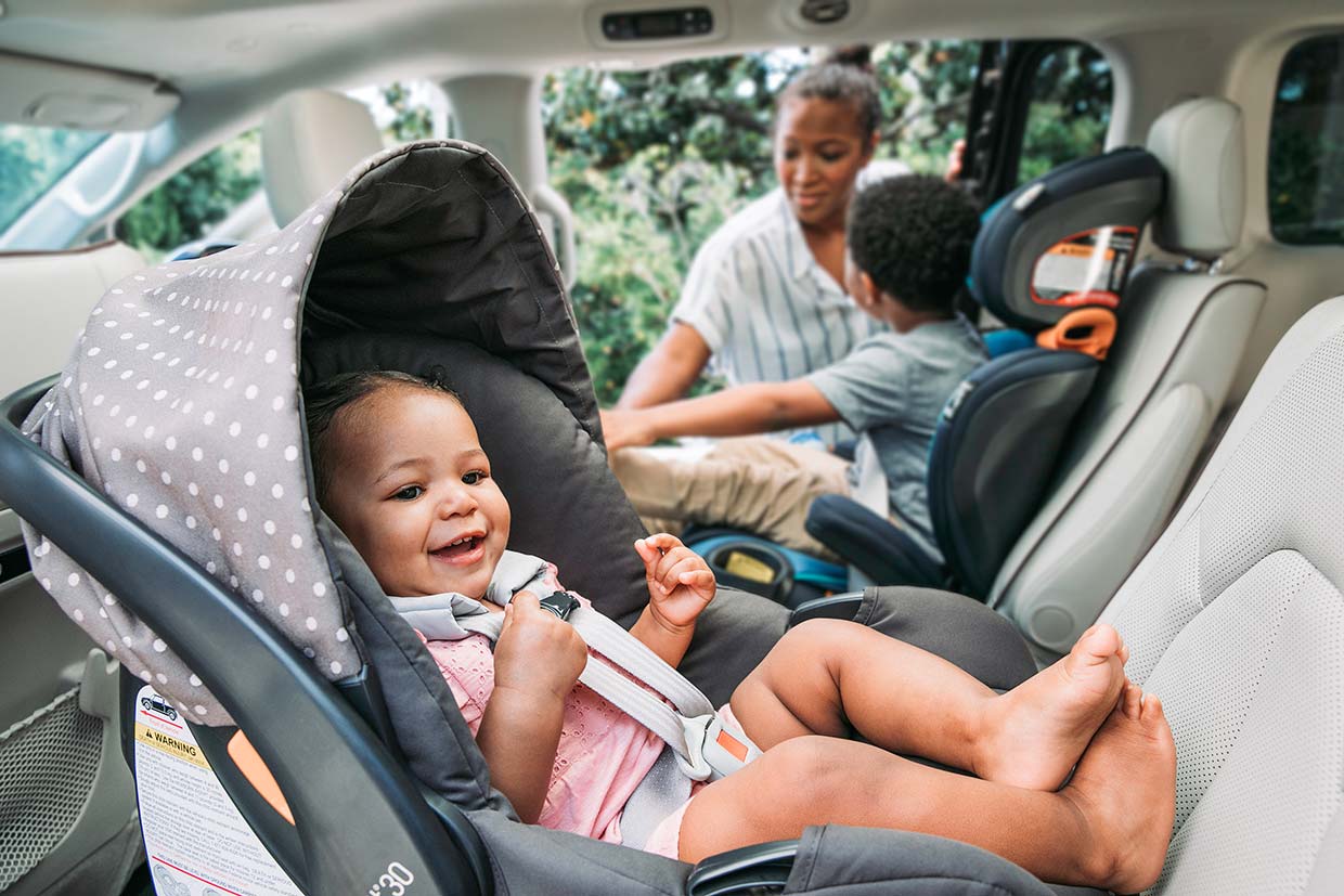 Chicco KeyFit 30 Car Seat lifestyle image